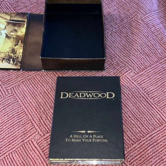 Deadwood: The Complete First Season 6 DVD box set - Picture 6 of 13